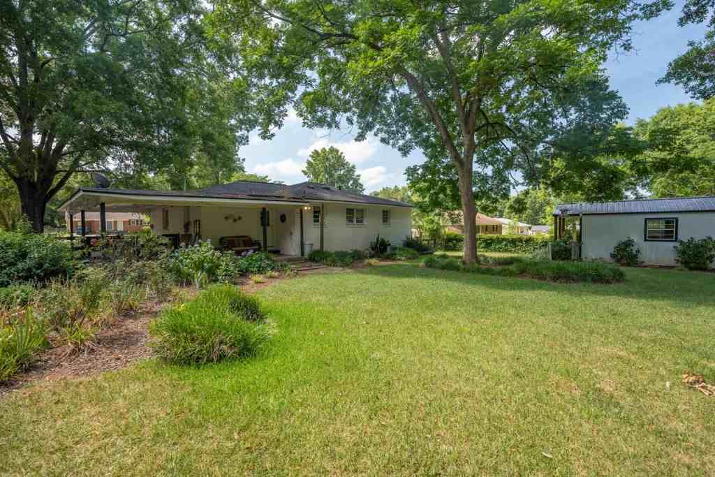 465 Belmont St - Photo 3 of 12