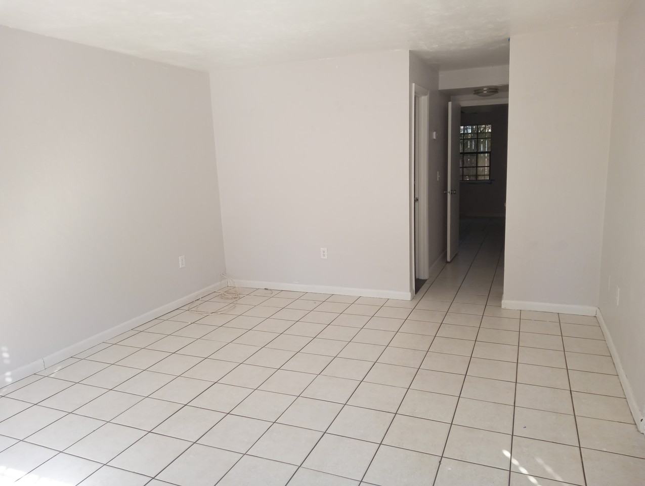 2628 Sw 31st Pl #A - Photo 4 of 12