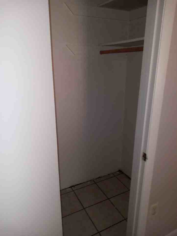 2628 Sw 31st Pl #A - Photo 6 of 12