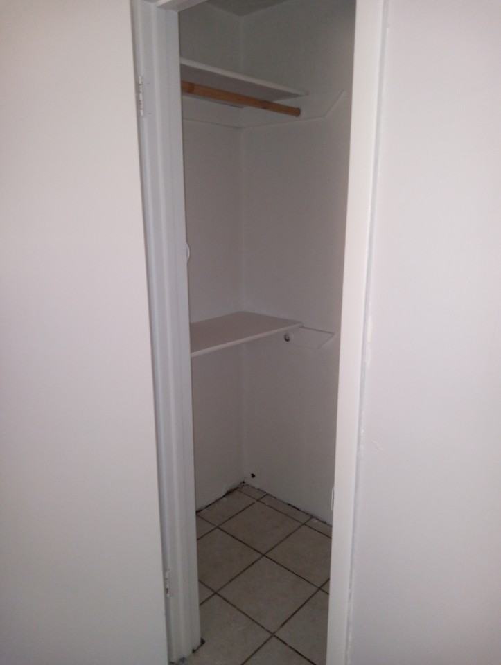 2628 Sw 31st Pl #A - Photo 7 of 12