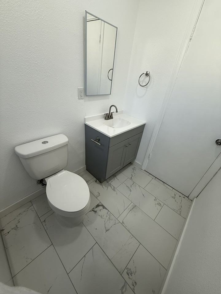 415 E Avenue J15 Lancaster East Avenue H10 #J15 - Photo 5 of 20