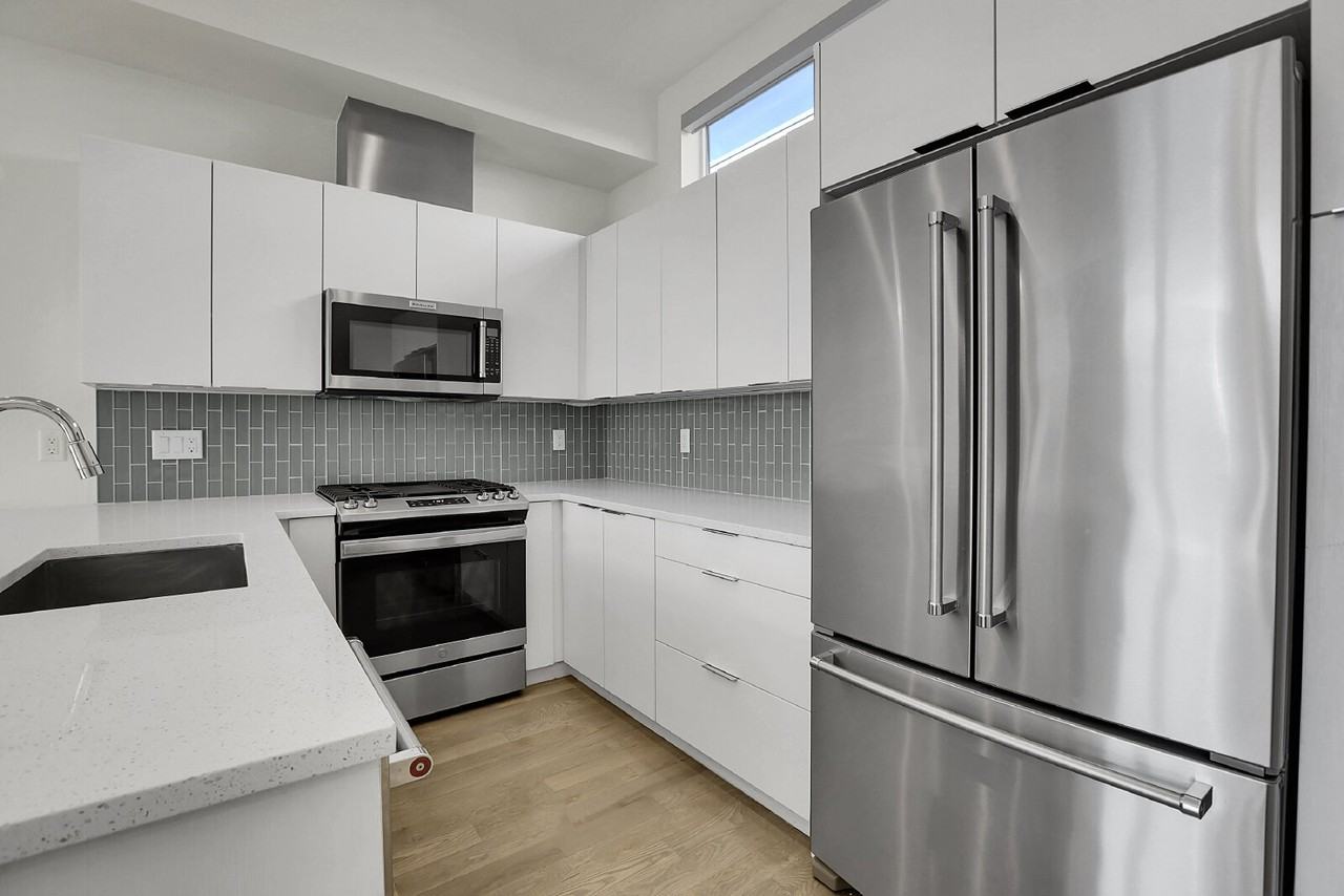 1463 30th Street - Photo 6 of 50