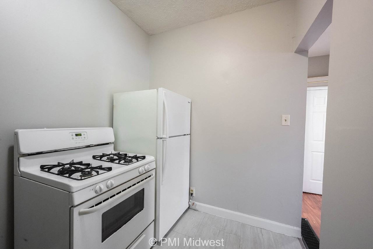 921 S Buckeye St #3 - Photo 6 of 14