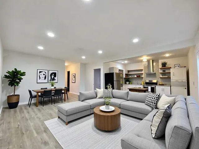 1217 N Virgil Ave ##7 - Photo 4 of 19