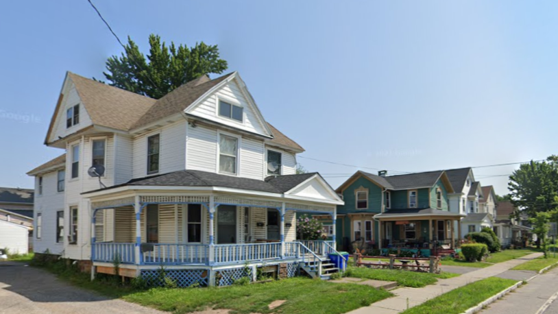 407 E Center St - Photo 2 of 29