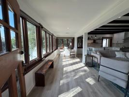 featured image of 3255 Rowena Ave