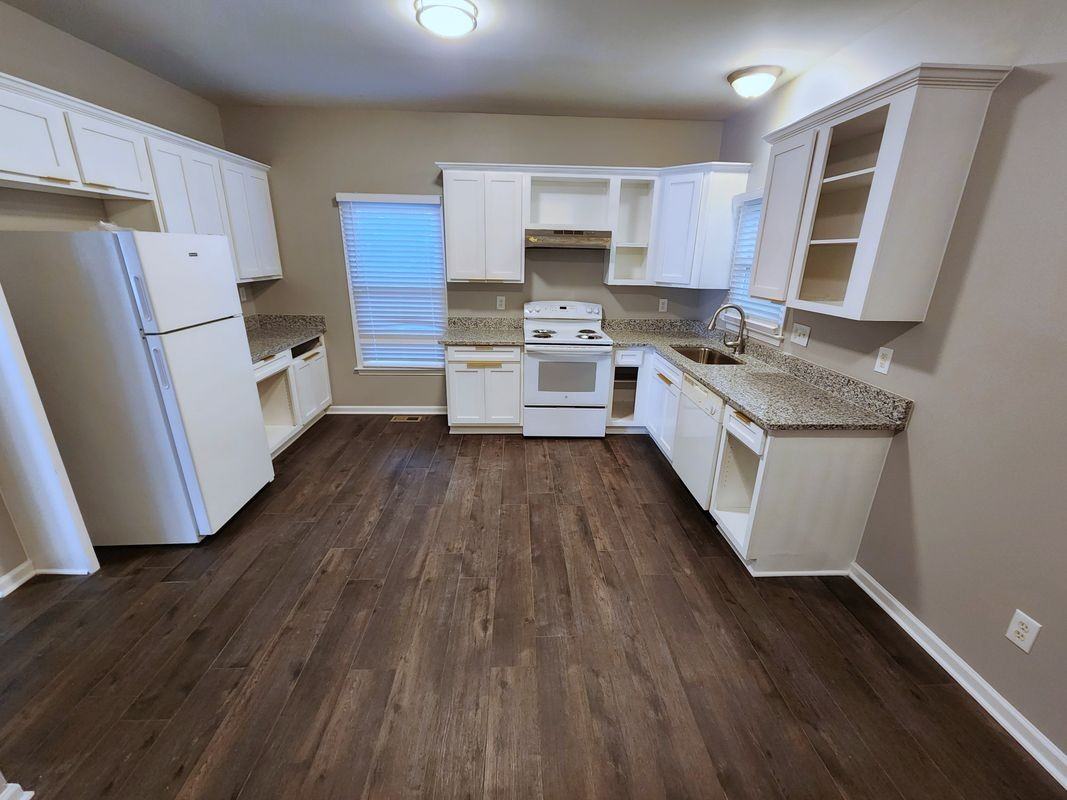 928 Mcdaniel St Sw - Photo 4 of 12