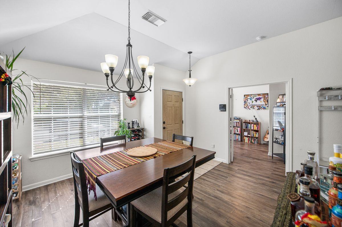 13839 Bent Ridge Dr - Photo 5 of 38