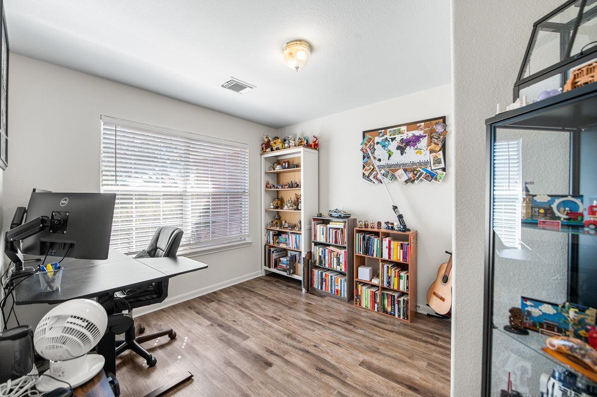 13839 Bent Ridge Dr - Photo 7 of 38