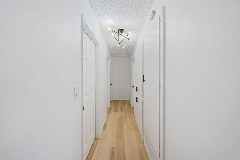 3913 178th Street ##D - Photo 4 of 12