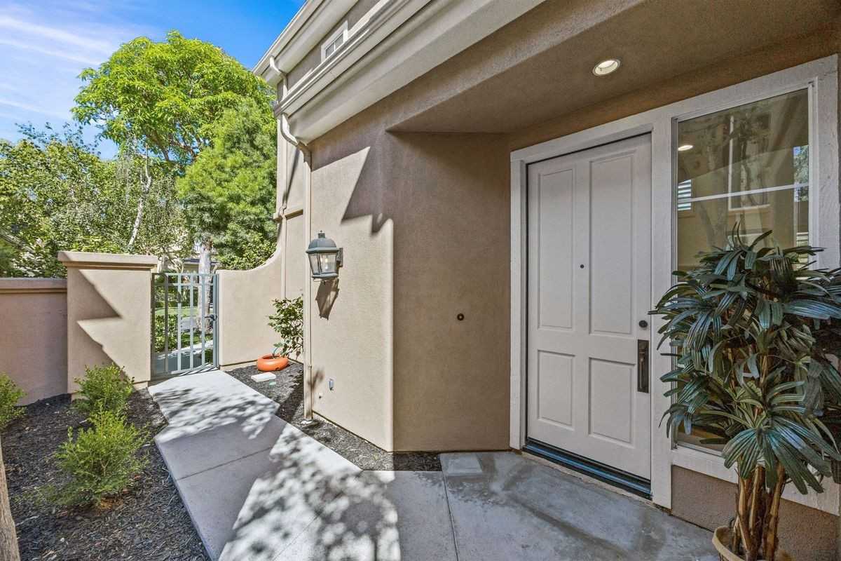 12 Calais - Photo 3 of 36