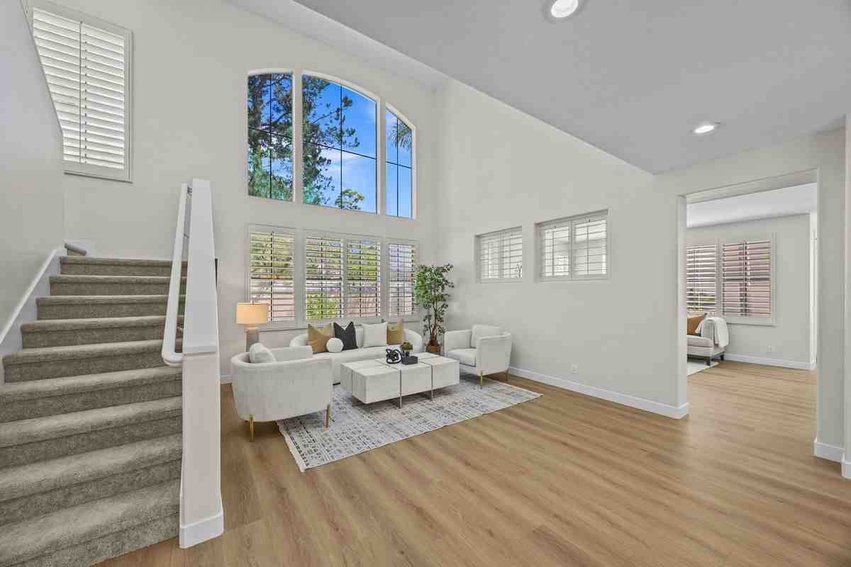 12 Calais - Photo 4 of 36