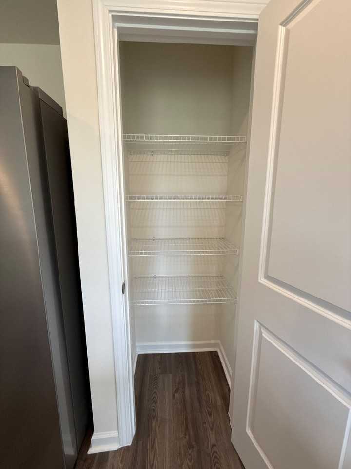 112 Vulcan St - Photo 7 of 16