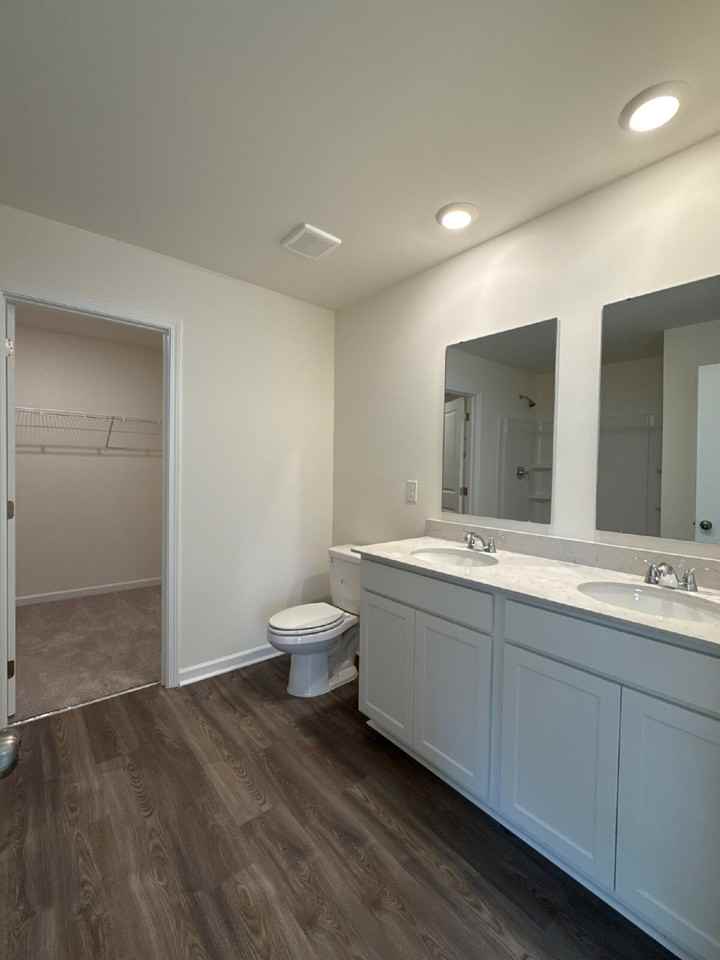 112 Vulcan St - Photo 7 of 19