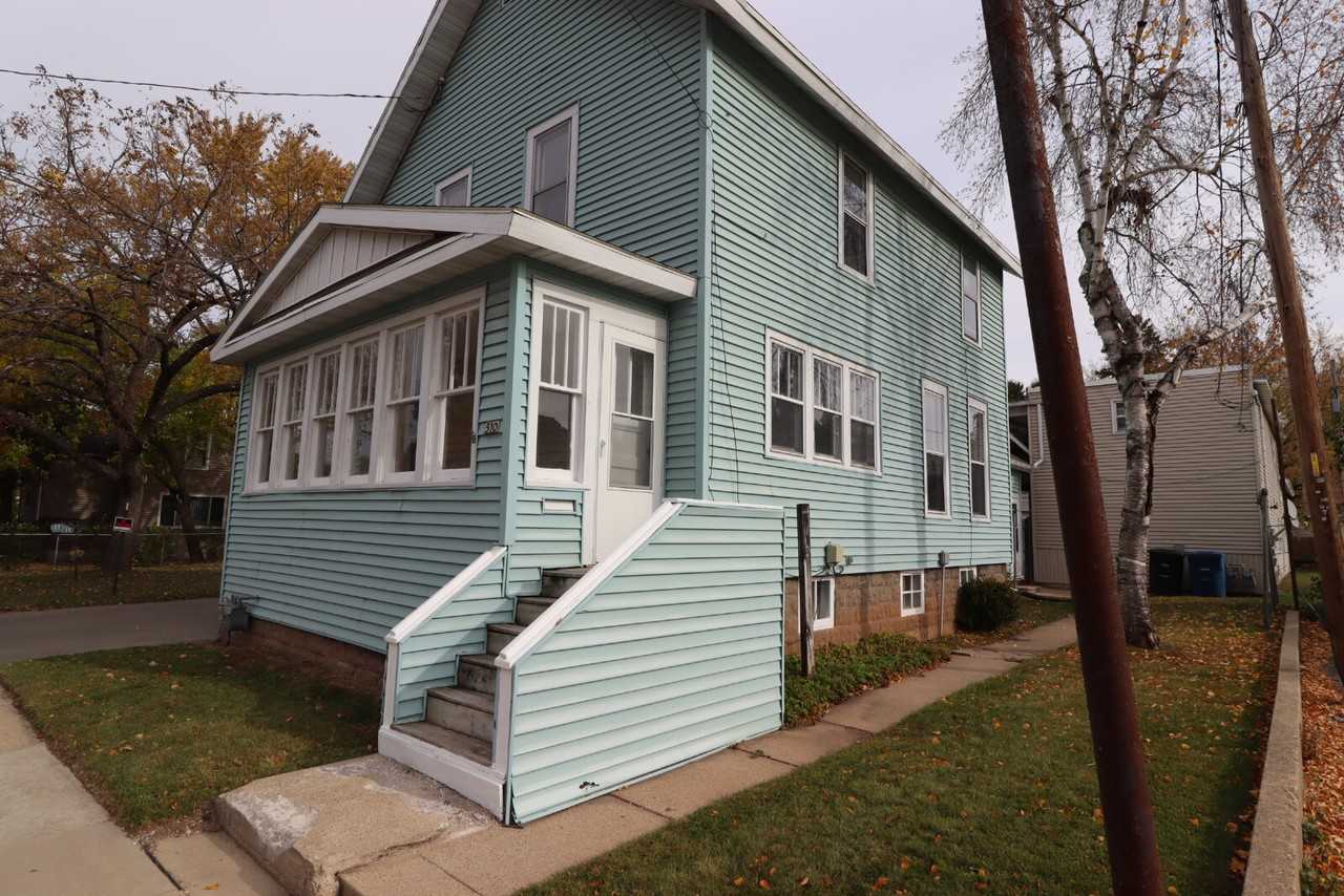 510 Bowen St - Photo 3 of 34