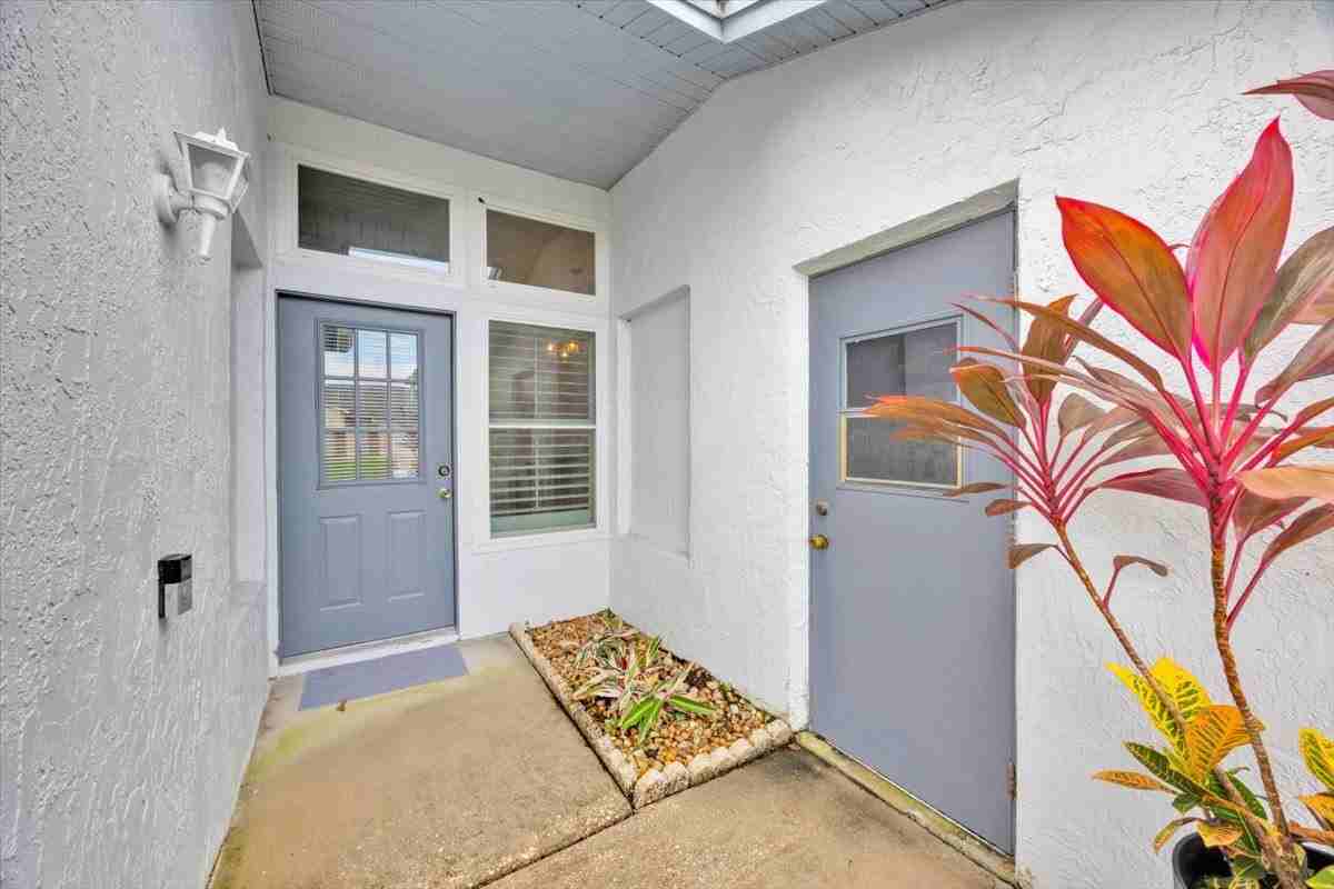 5734 Delano Lane - Photo 4 of 28