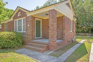 featured image of 37 Lyttleton Ave