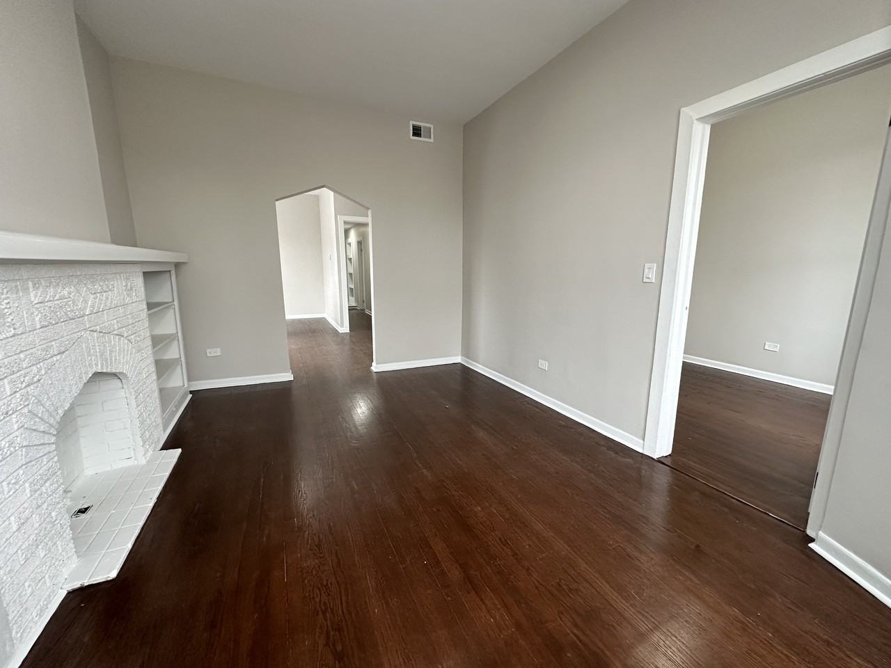 4121 W Wilcox St #3 - Photo 4 of 8