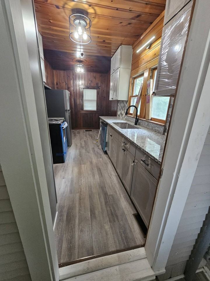 1506 S Greenwood Ave - Photo 6 of 10