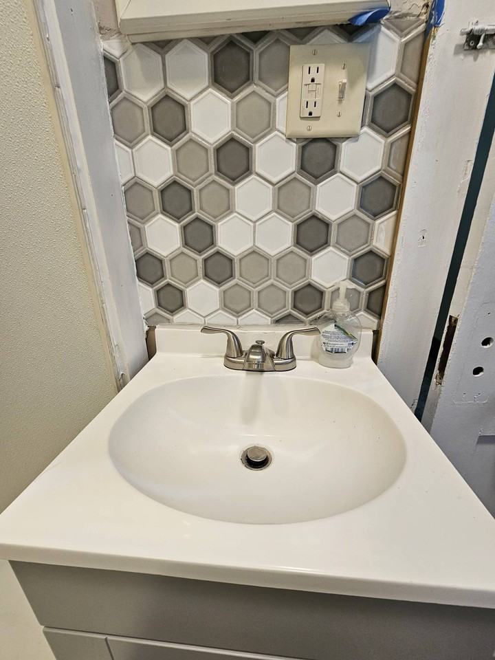 1506 S Greenwood Ave - Photo 4 of 10