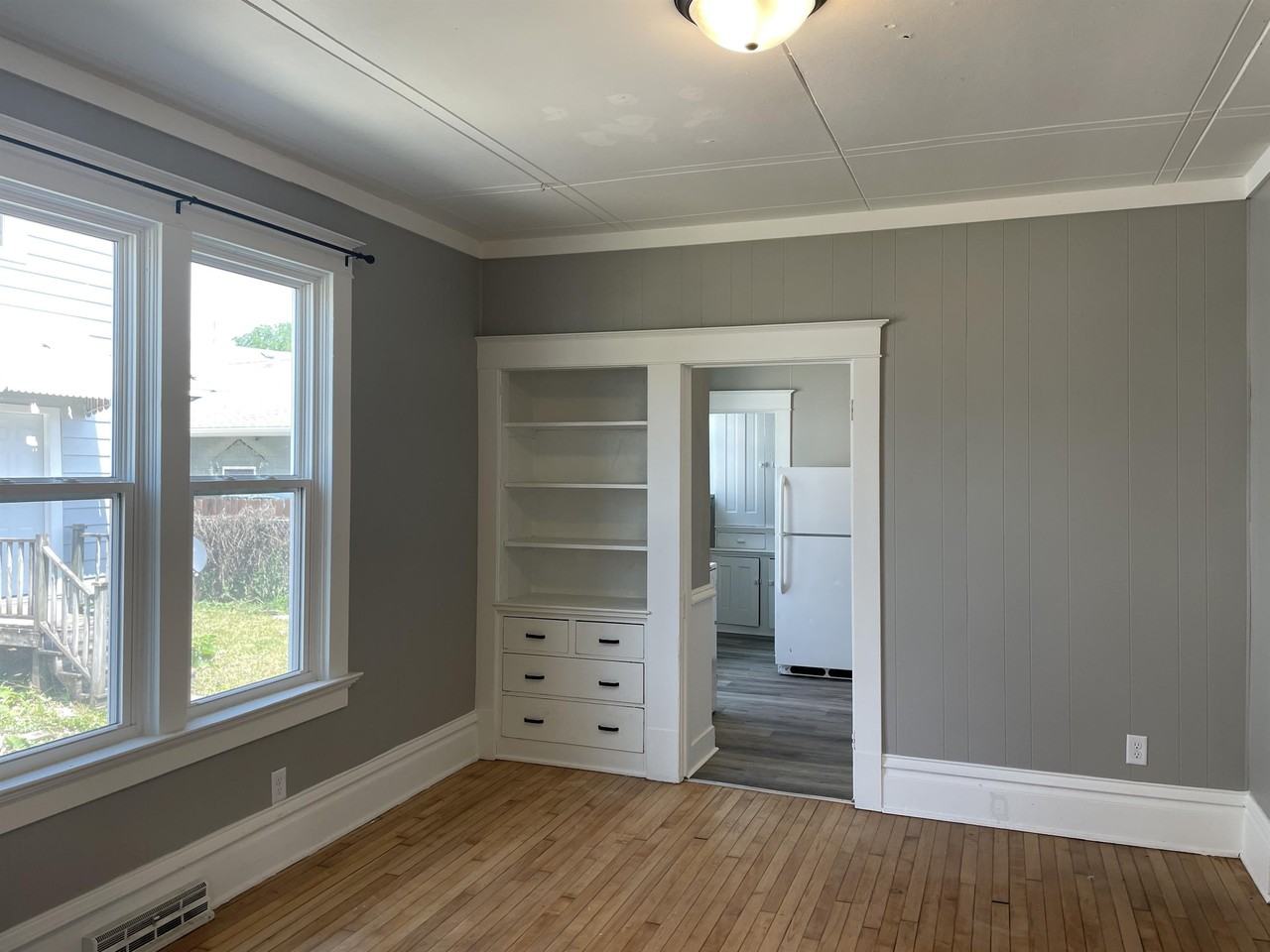 312 Broad St #A - Photo 6 of 16