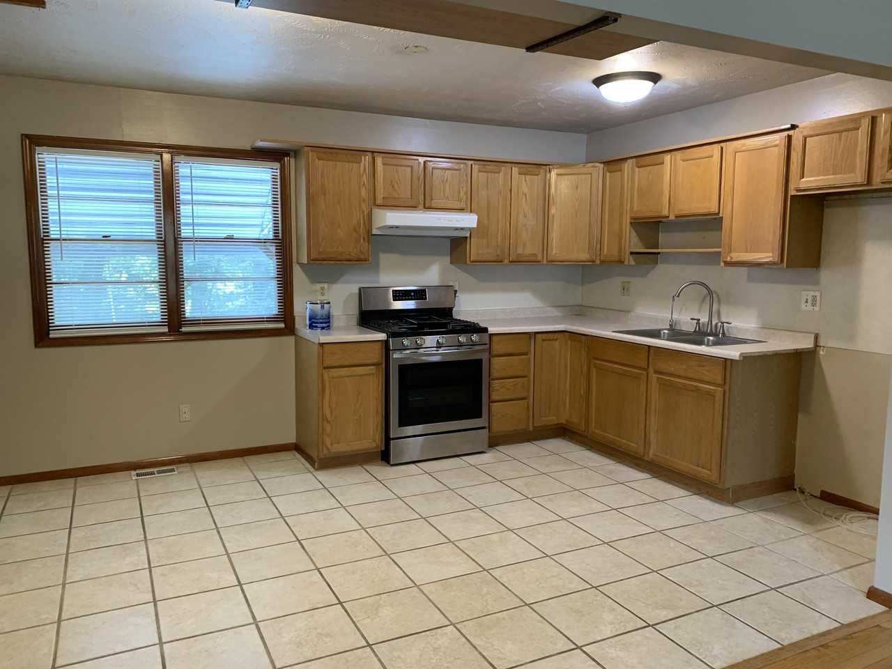 5538 N 65th St - Photo 2 of 19