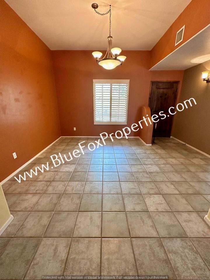 4814 North Castle Ridge Road - Photo 2 of 29