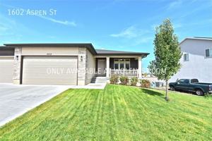 featured image of 1602 Aspen St