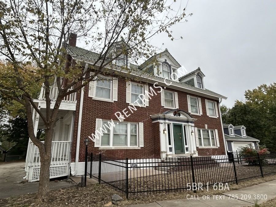 1100 Sw Fillmore St - Photo 2 of 35