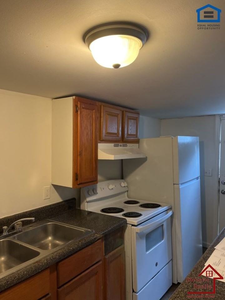 4324 Grand Ave #B - Photo 5 of 26