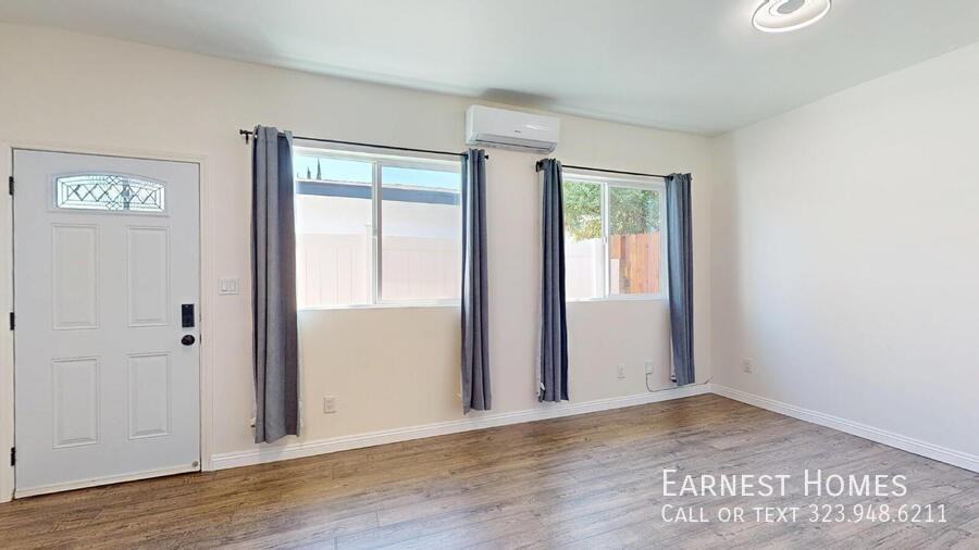 19198 Erwin St - Photo 2 of 10