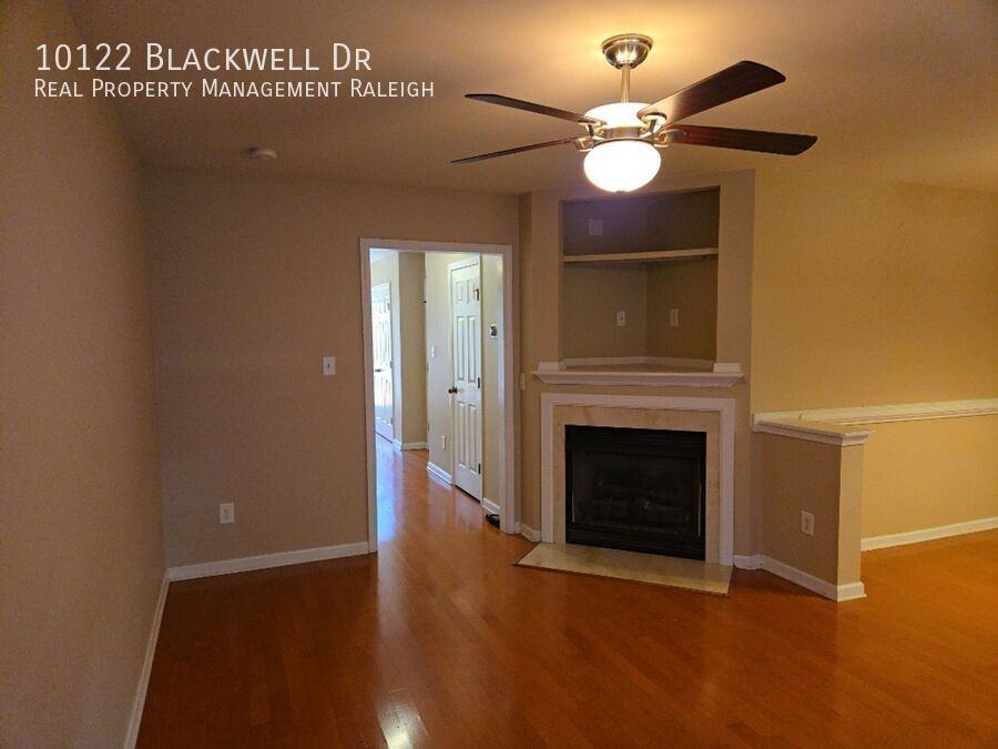 10122 Blackwell Dr - Photo 3 of 15