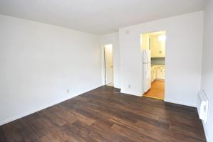 featured image of 14617 Gilmore St #2