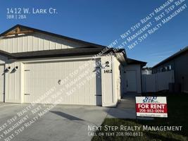 featured image of 1412 W Lark Ct