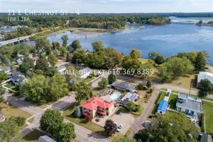 featured image of 11 E Chestnut St #4