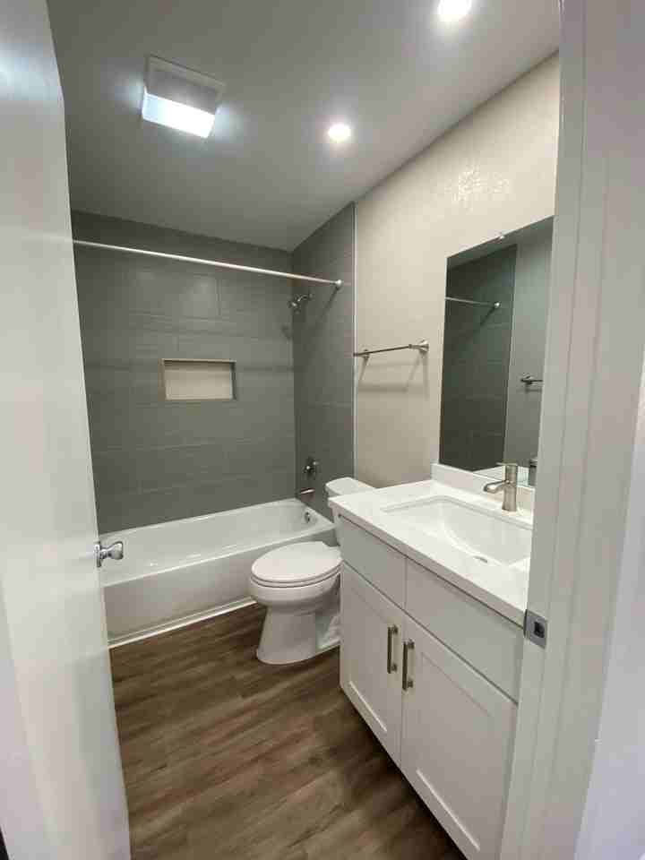 Los Olivos Apartments - Photo 7 of 30