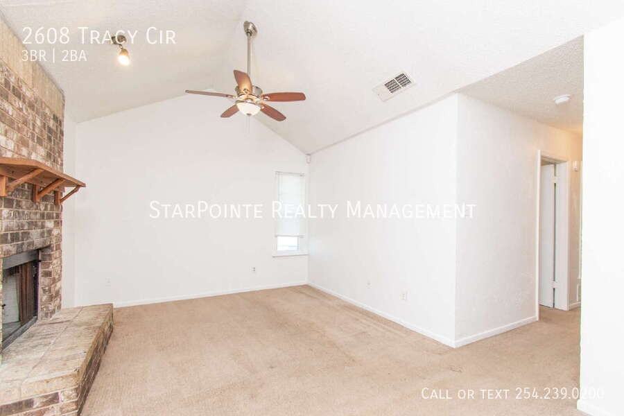 2608 Tracy Circle - Photo 2 of 17