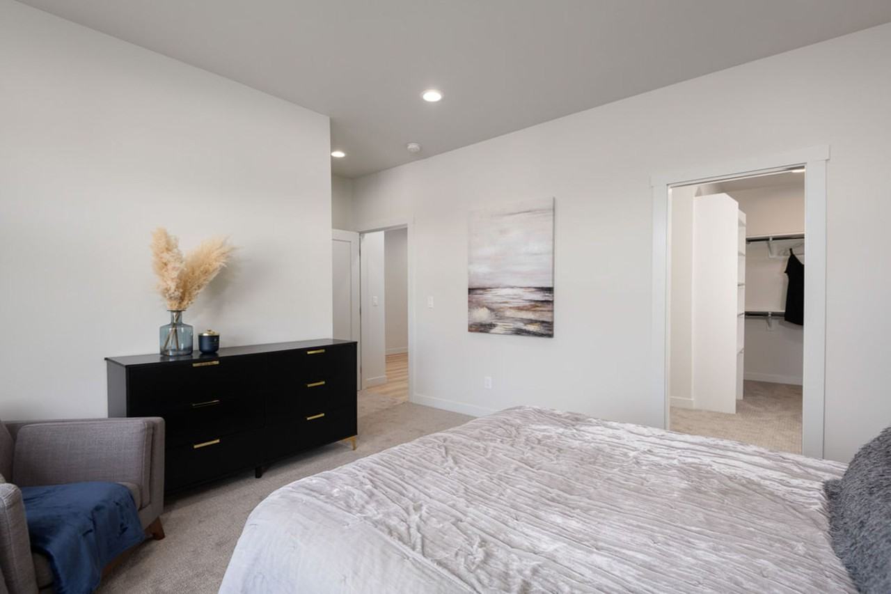 Hidden Hills Condominiums - Photo 4 of 50