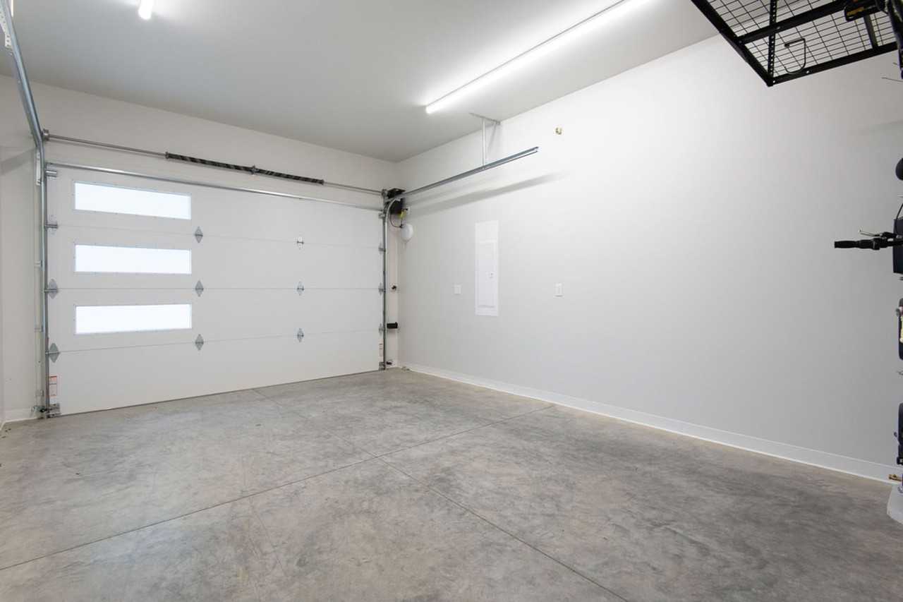 Hidden Hills Condominiums - Photo 7 of 50