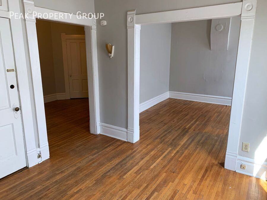 248 1/2 W 5th Ave Frnt - Photo 4 of 16