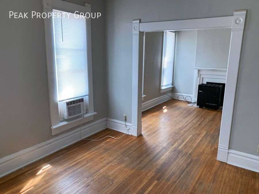 248 1/2 W 5th Ave Frnt - Photo 6 of 16