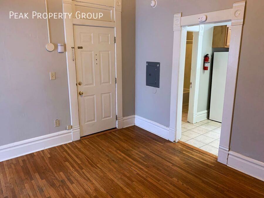 248 1/2 W 5th Ave Frnt - Photo 7 of 16