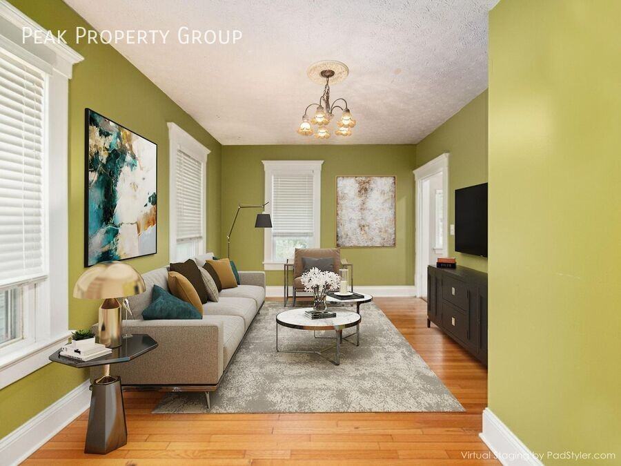 1400 Summit Street - Photo 3 of 12