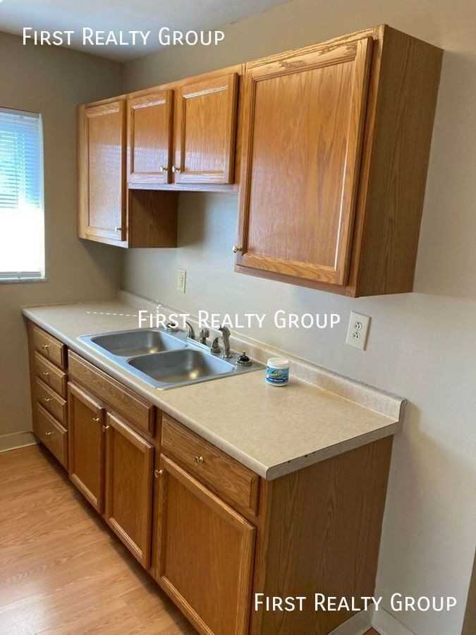 3121 S Smithville Rd #3 - Photo 5 of 9