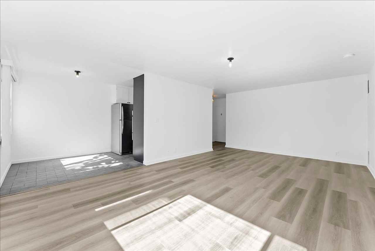 1437 E Windsor Rd #11 - Photo 2 of 22