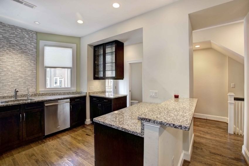 627 Keefer Place Northwest - Photo 5 of 19