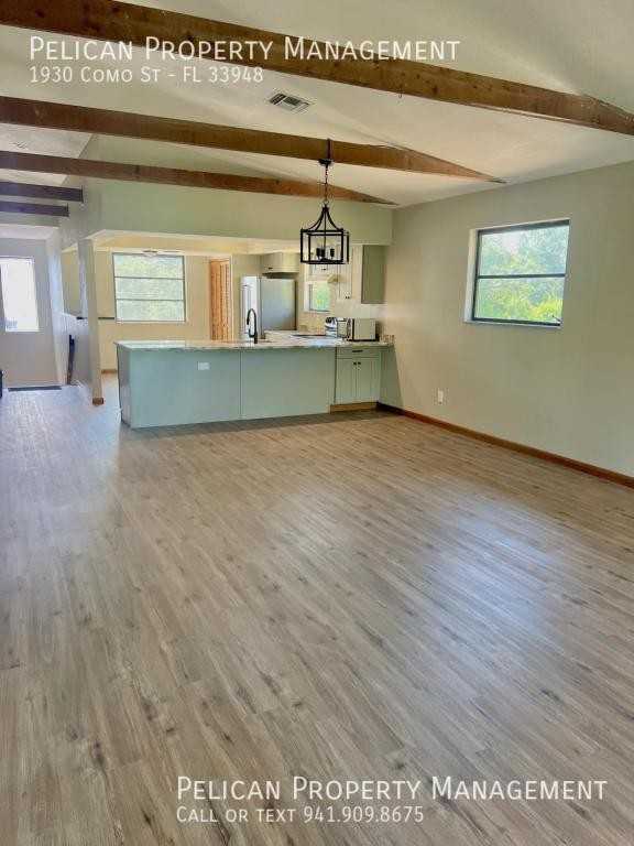 1930 Como St - Photo 2 of 28