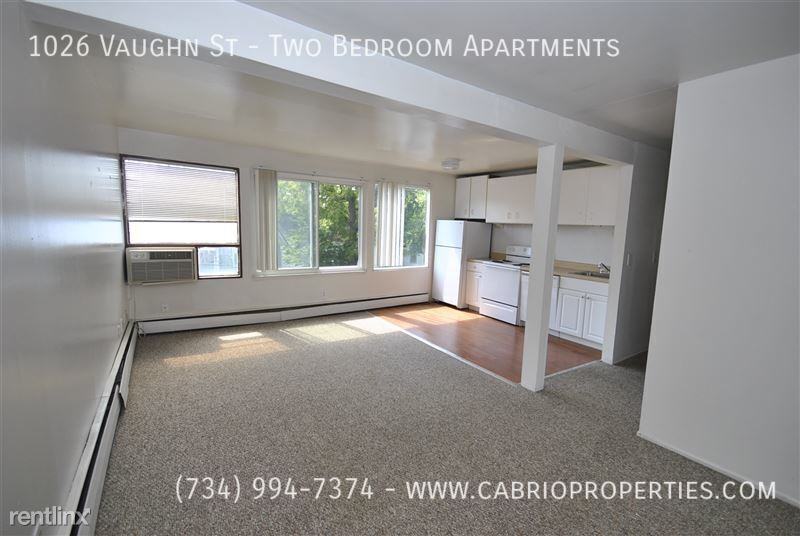 1026 Vaughn St - Photo 2 of 12