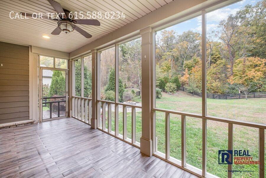 6785 Pleasant Gate Ln - Photo 4 of 33