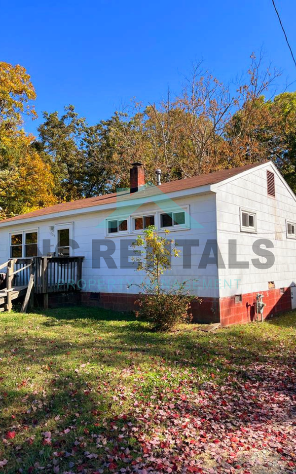 2017 Todd St - Photo 3 of 15